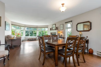 Breakfast Nook Photo of 33470 Ihles Avenue, Mission, BC
