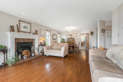 Pantry Photo of 33470 Ihles Avenue, Mission, BC