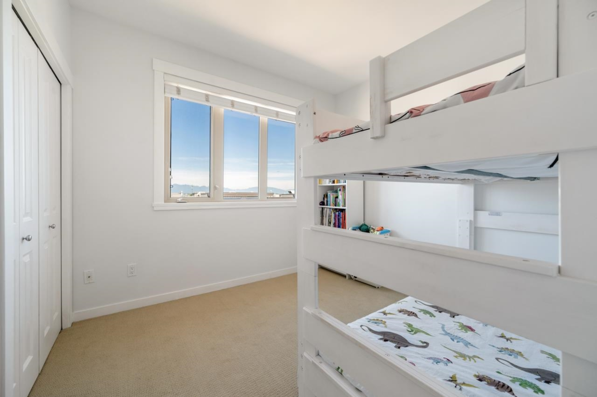 Basement Recreation Room Photo of 304 6077 London Road, Richmond, BC