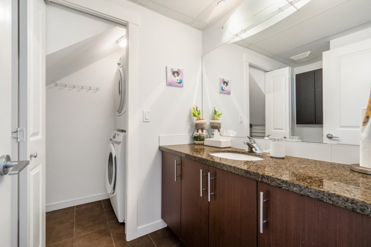 Guest Bathroom Photo of 304 6077 London Road, Richmond, BC