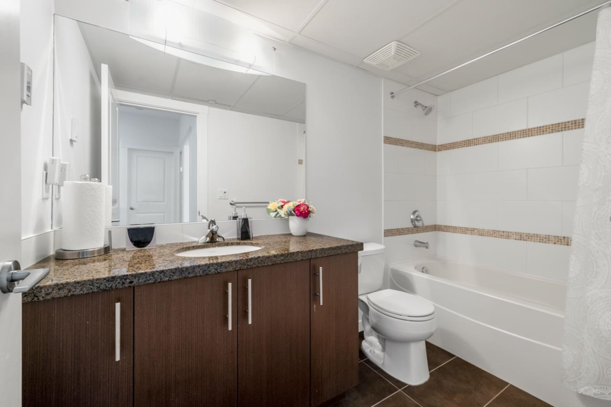 Mudroom Photo of 304 6077 London Road, Richmond, BC