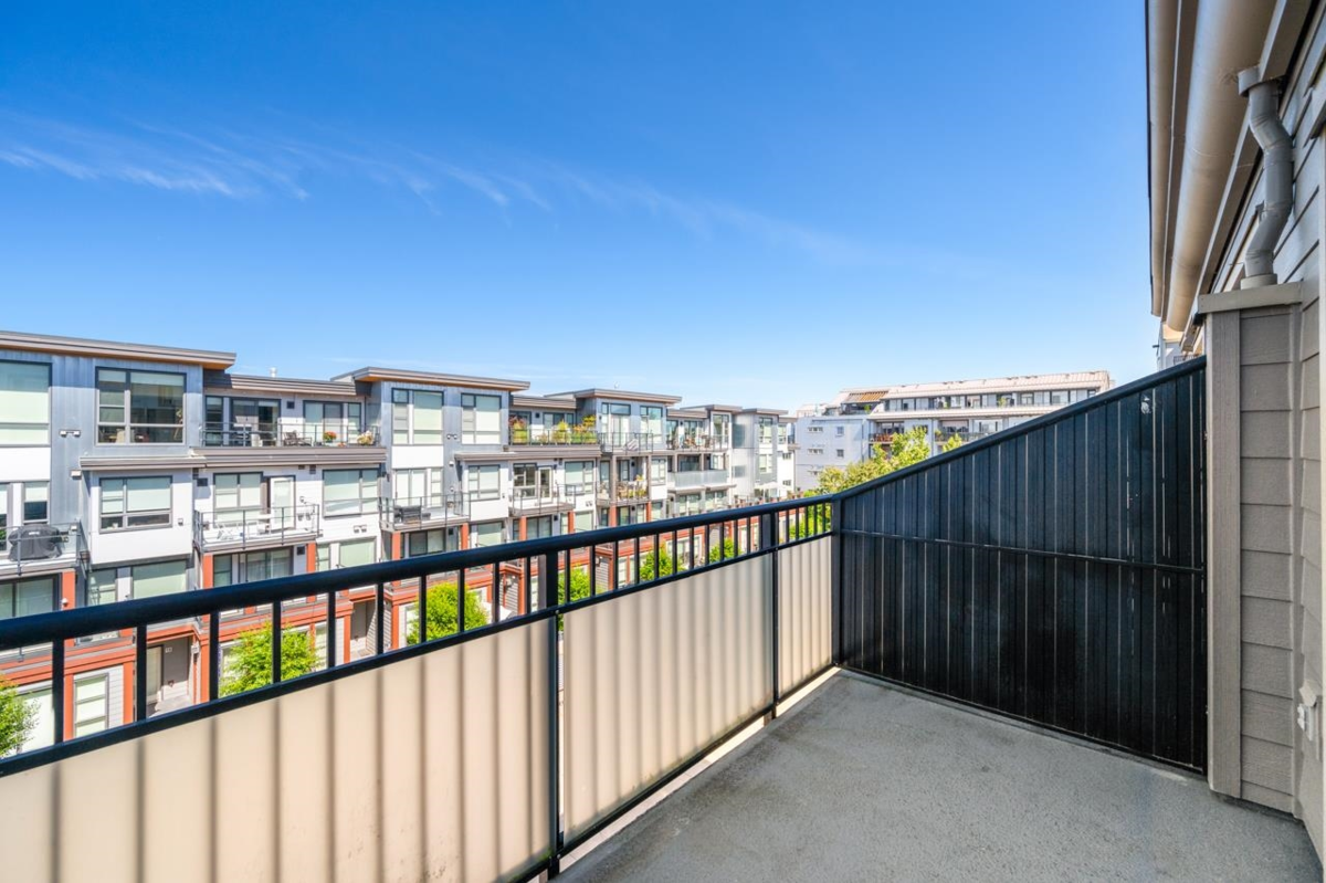 Walk-In Closet Photo of 304 6077 London Road, Richmond, BC