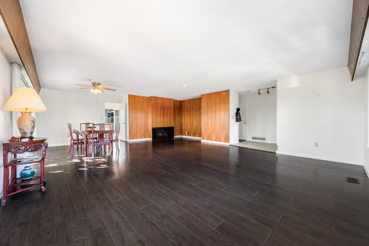 Pantry Photo of 4325 Mahon Avenue, Burnaby, BC