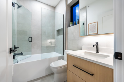 Powder Room Photo of 4675 St. George Street, Vancouver, BC