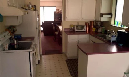 Kitchen Island Photo of 1810 Taylor Street, Port Coquitlam, BC