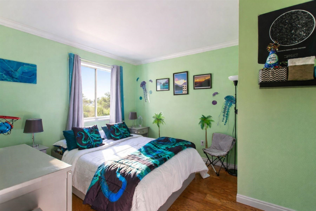 Bedroom 2 Photo of 307 3275 Mountain Highway, North Vancouver, BC