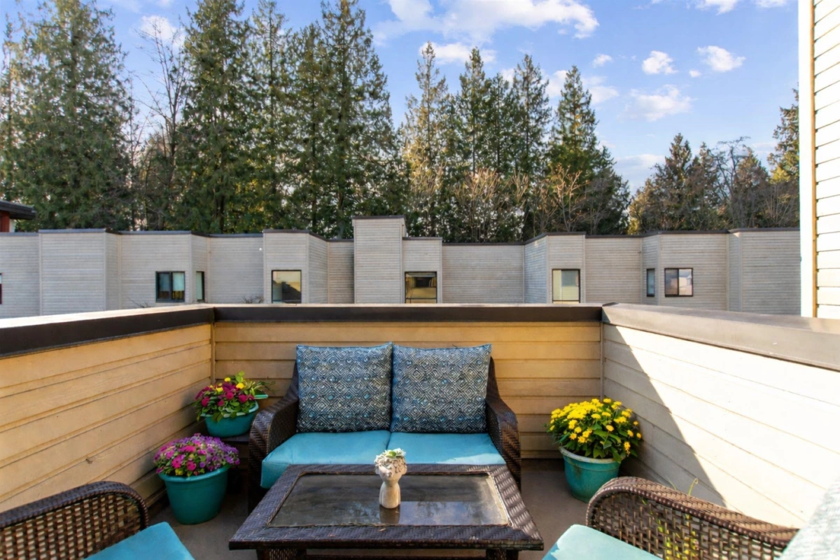 Family Room Photo of 307 3275 Mountain Highway, North Vancouver, BC