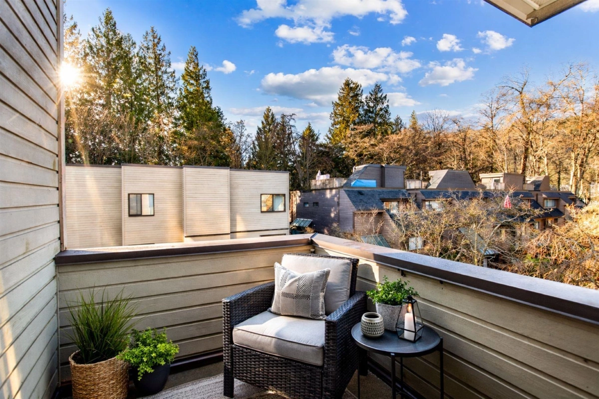 Primary Bathroom Photo of 307 3275 Mountain Highway, North Vancouver, BC