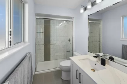 Guest Bathroom Photo of 12604 68 Avenue, Surrey, BC