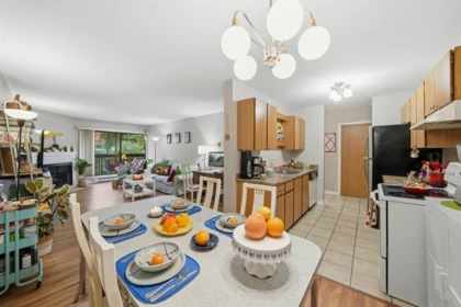 Kitchen Photo of 311 9682 134 Street, Surrey, BC