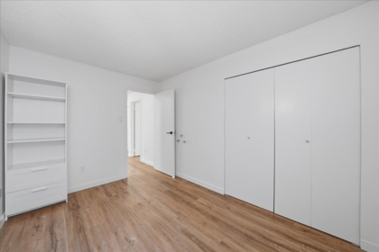 Walk-In Closet Photo of 406 1340 Duchess Avenue, West Vancouver, BC
