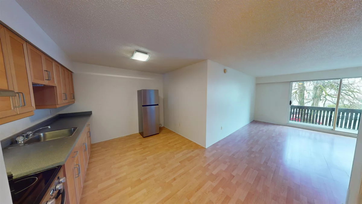 Dining Area Photo of 206 910 Fifth Avenue, New Westminster, BC