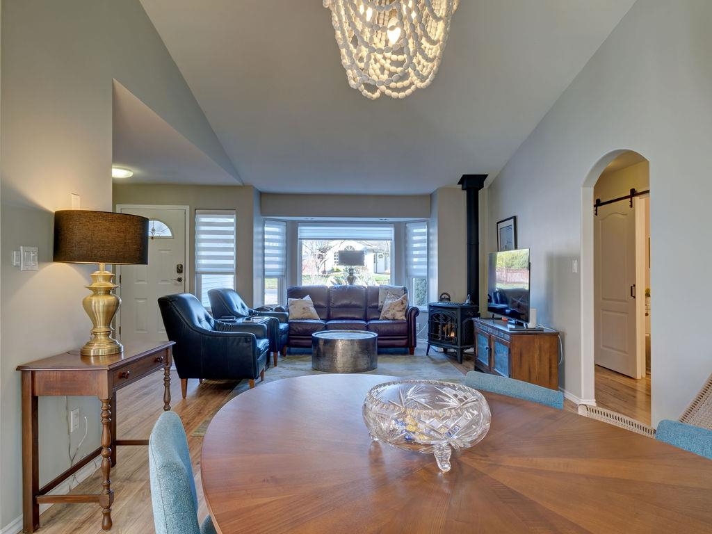 Breakfast Nook Photo of 5643 Curtis Place, Sechelt, BC