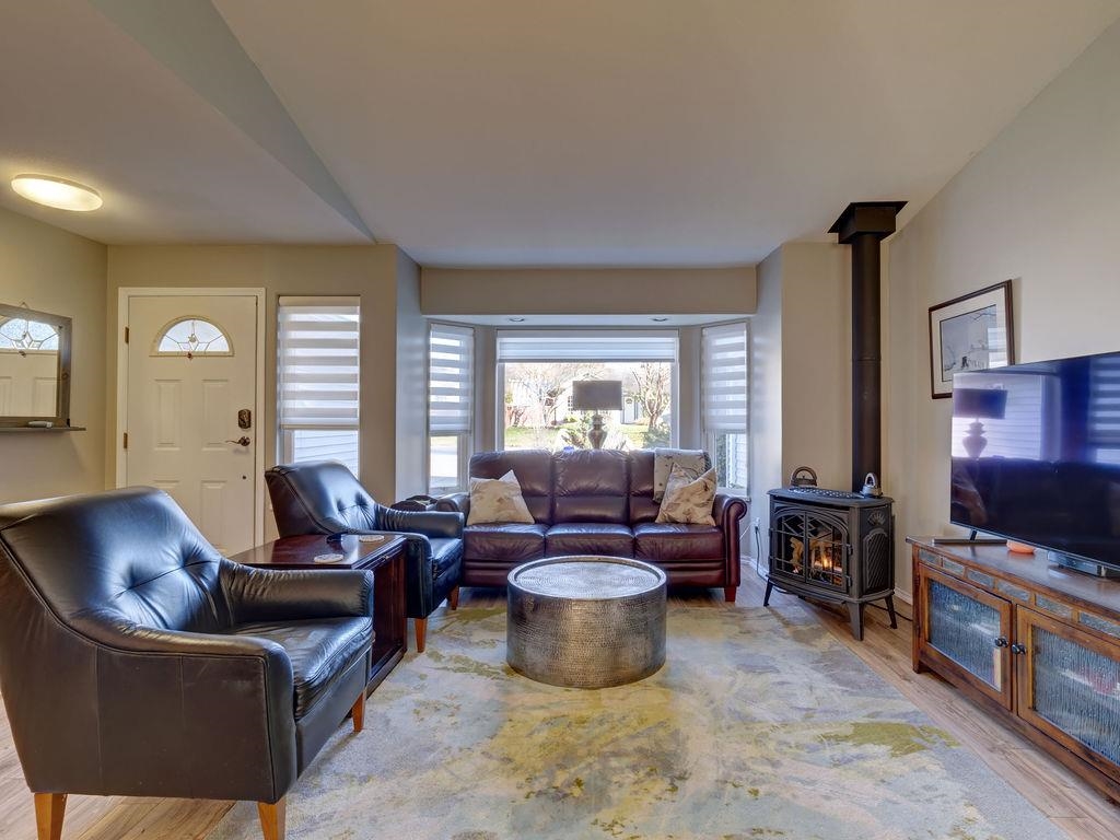 Family Room Photo of 5643 Curtis Place, Sechelt, BC