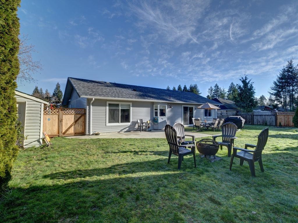 Hot Tub / Spa Photo of 5643 Curtis Place, Sechelt, BC