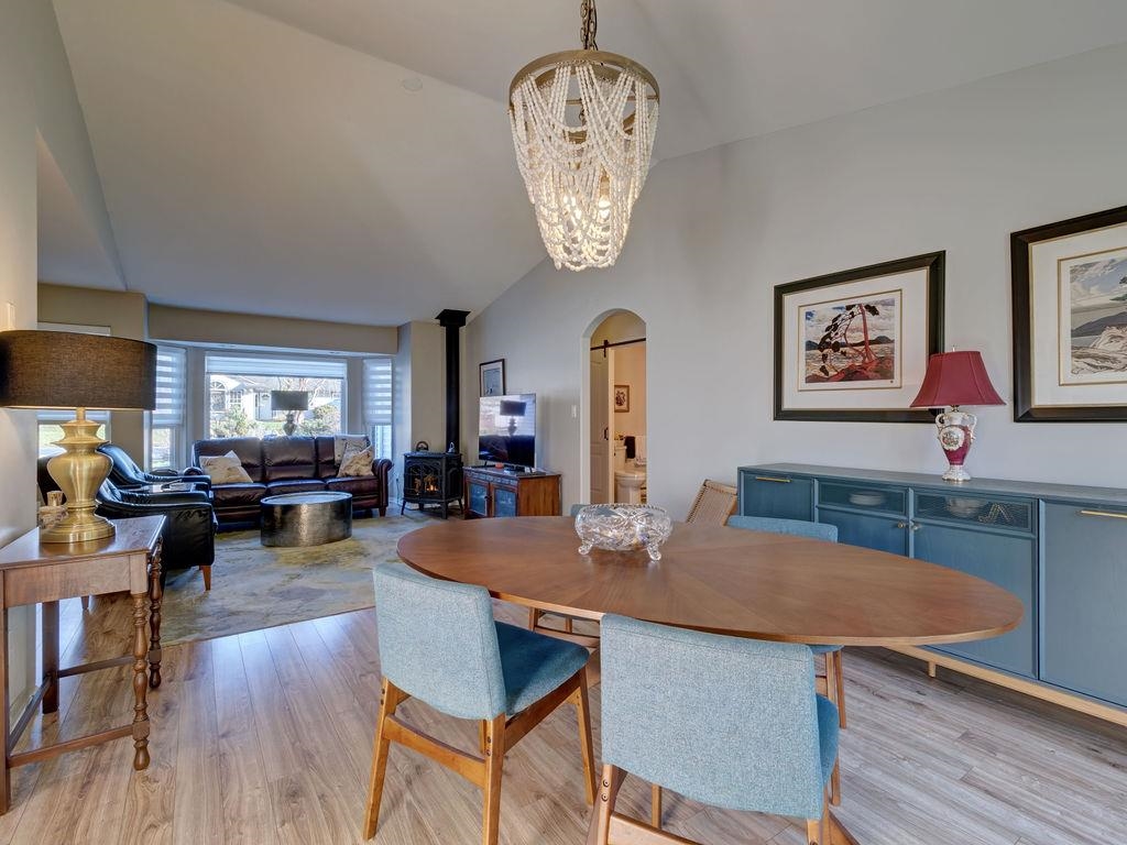 Primary Bathroom Photo of 5643 Curtis Place, Sechelt, BC