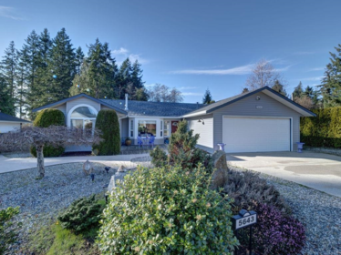 Community Amenities Photo (Clubhouse) of 5643 Curtis Place, Sechelt, BC