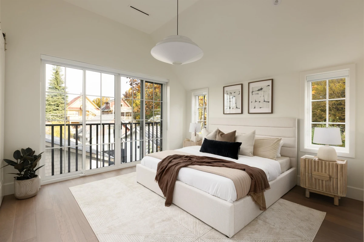 Entry Foyer Photo of 2 15 W 20th Avenue, Vancouver, BC