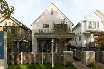 2 15 W 20th Avenue, Vancouver, BC, Cambie — 3 bed half duplex for sale