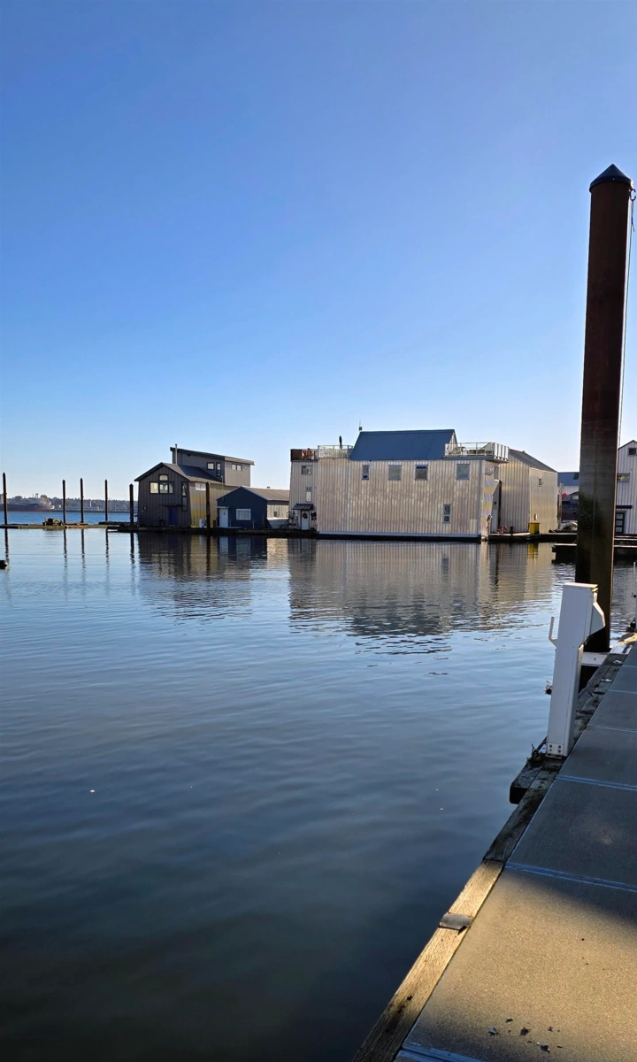 Dining Area Photo of JNW33 415 W Esplanade, North Vancouver, BC
