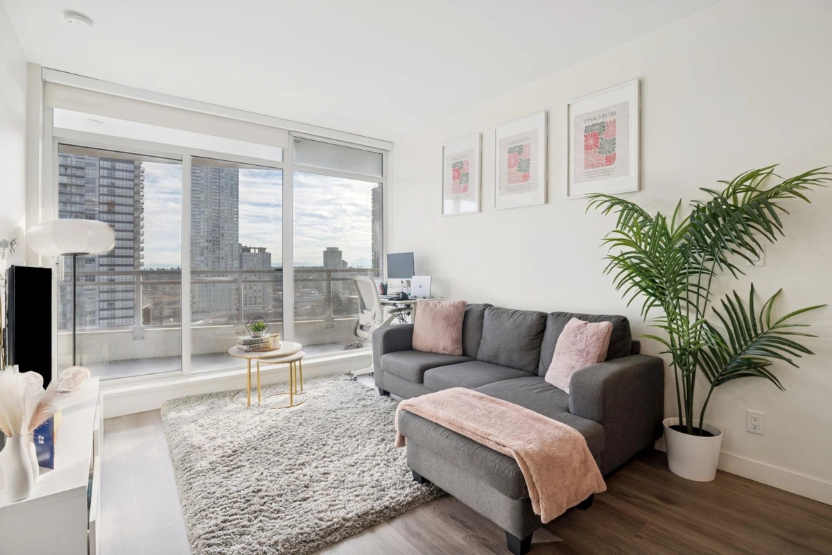 Family Room Photo of 1604 13318 104 Street, Surrey, BC