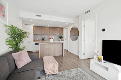 Kitchen Photo of 1604 13318 104 Street, Surrey, BC