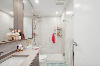 Primary Bathroom Photo of 1604 13318 104 Street, Surrey, BC