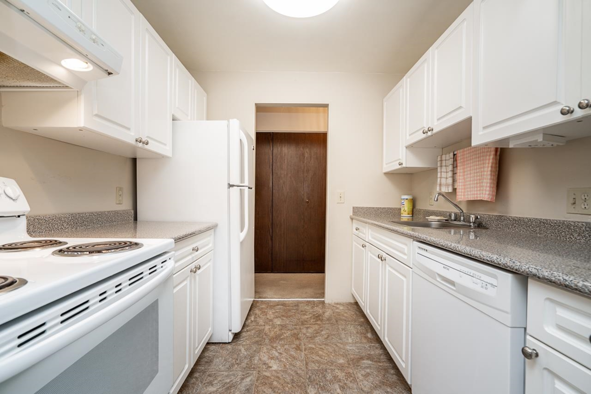 Kitchen Island Photo of 111 1777 W 13th Avenue, Vancouver, BC