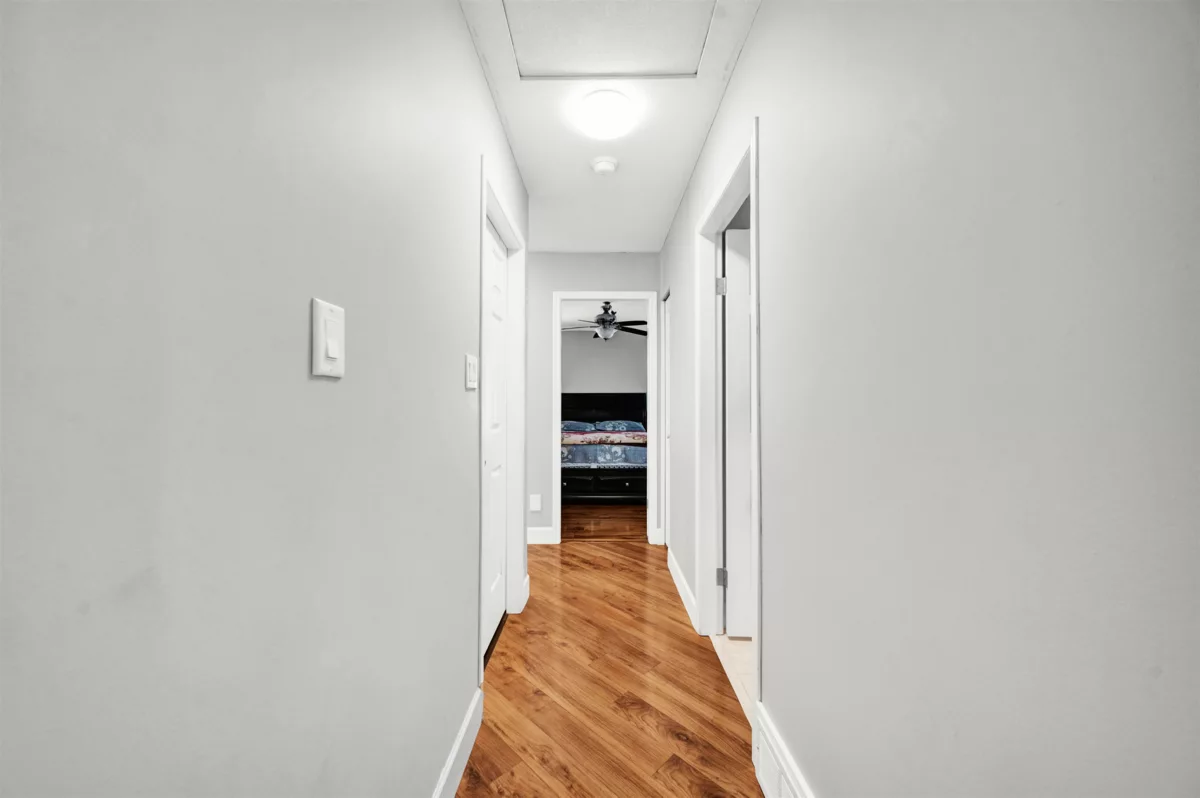 Entry Foyer Photo of 12288 233 Street, Maple Ridge, BC