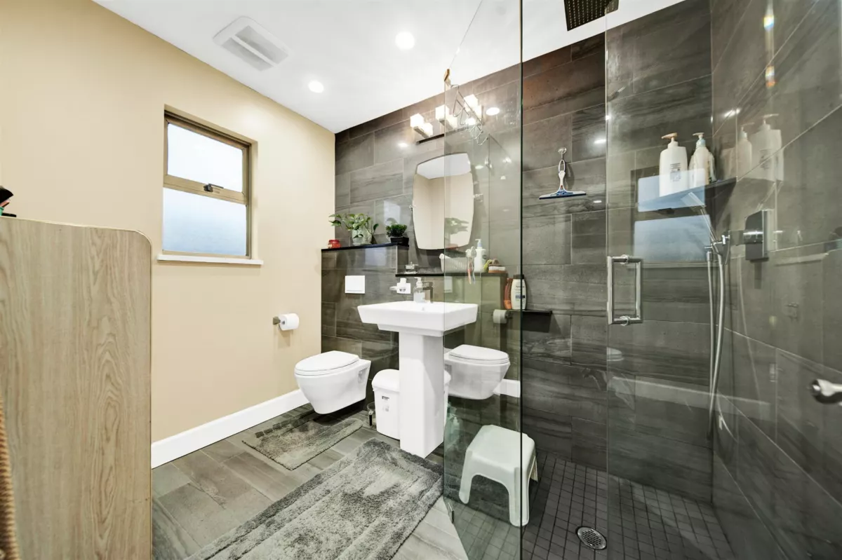 Hot Tub / Spa Photo of 12288 233 Street, Maple Ridge, BC