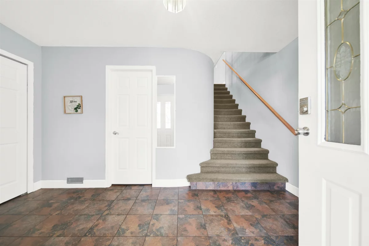 Kitchen Island Photo of 12288 233 Street, Maple Ridge, BC