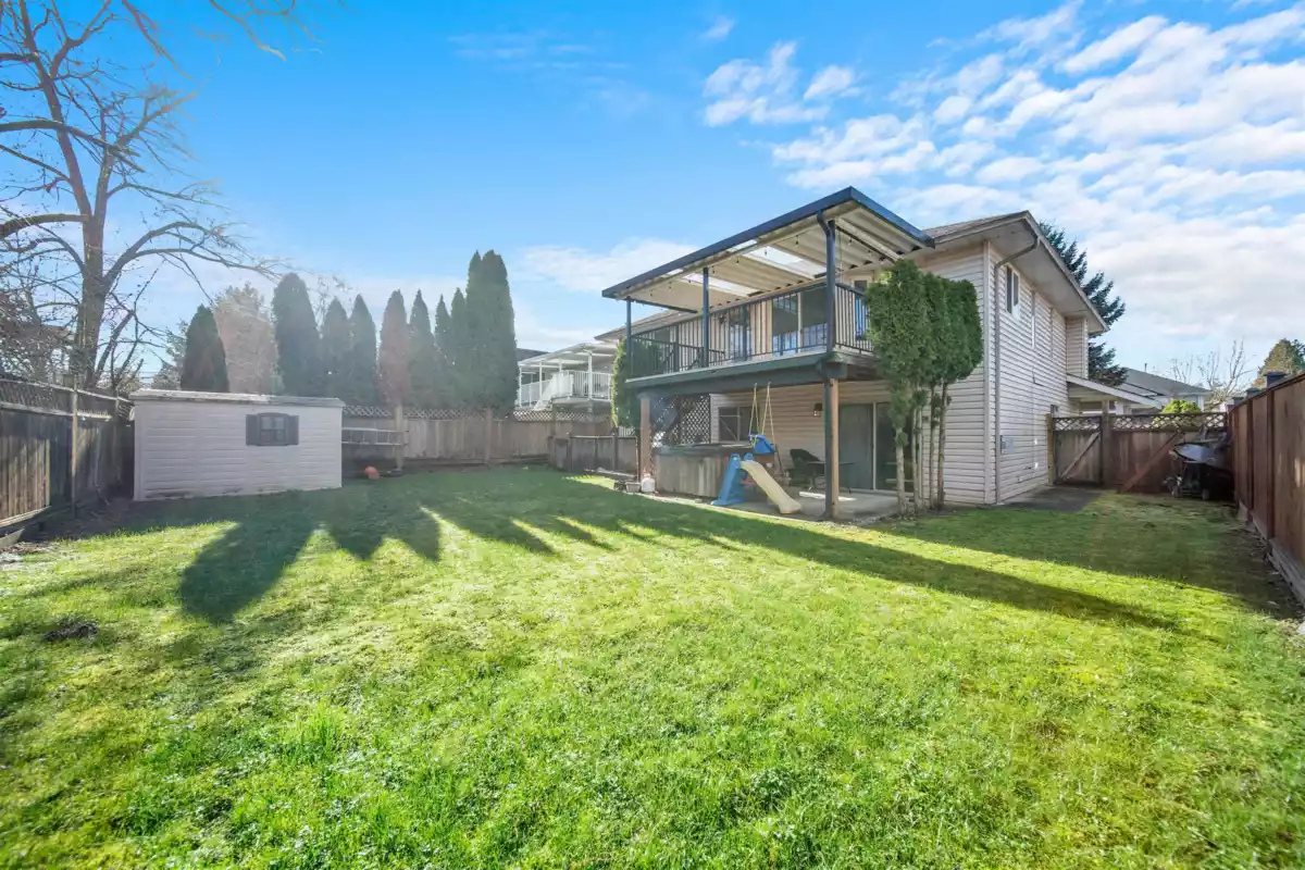 Living Room Photo of 12288 233 Street, Maple Ridge, BC