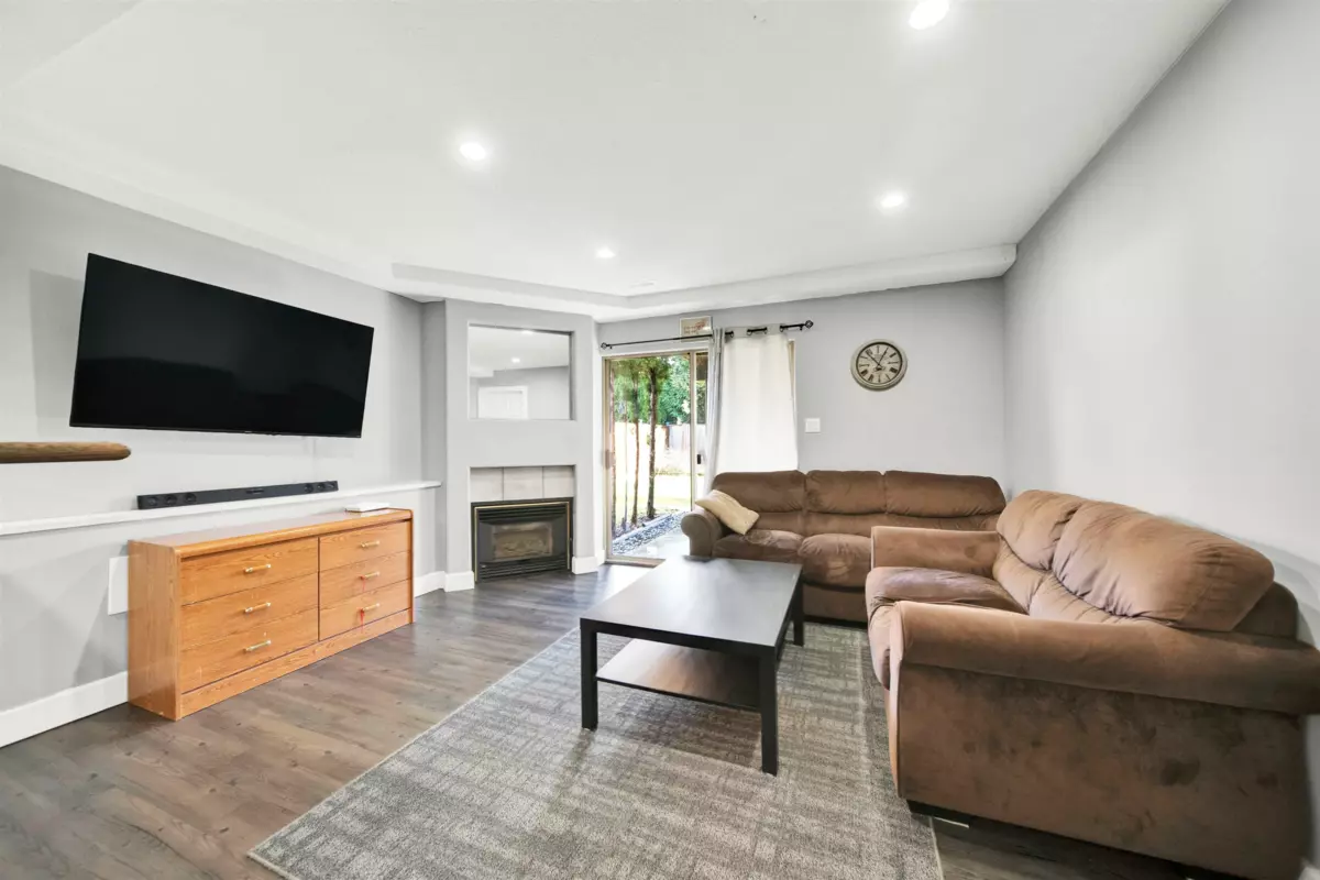 Outdoor Deck Photo of 12288 233 Street, Maple Ridge, BC