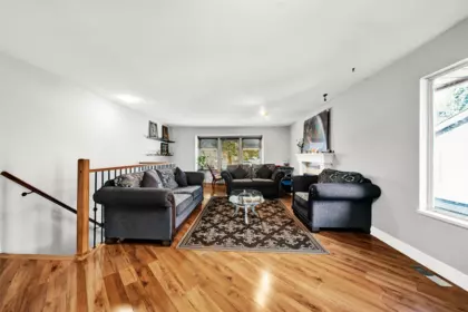 Breakfast Nook Photo of 12288 233 Street, Maple Ridge, BC