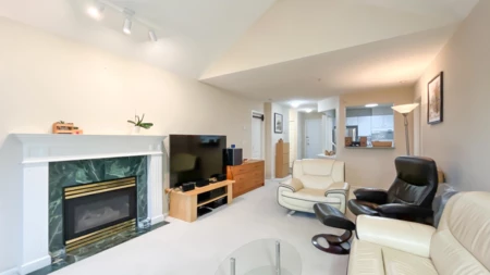 425 5888 Dover Crescent, Richmond, BC