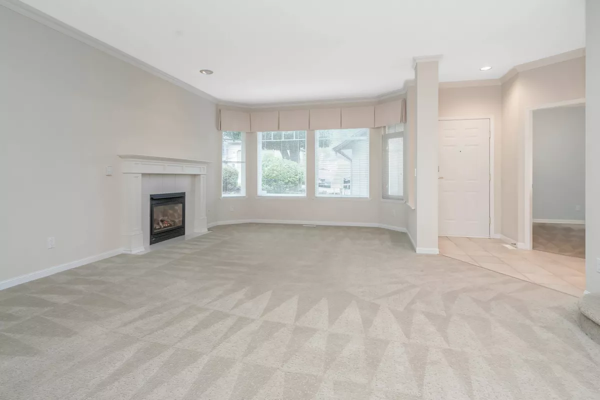 Kitchen Photo of 28 15151 26 Avenue, Surrey, BC
