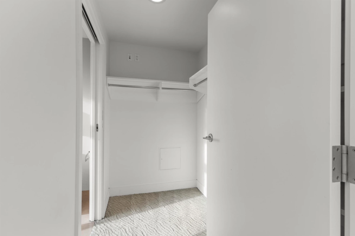 Backyard Photo of 3308 1111 Alberni Street, Vancouver, BC