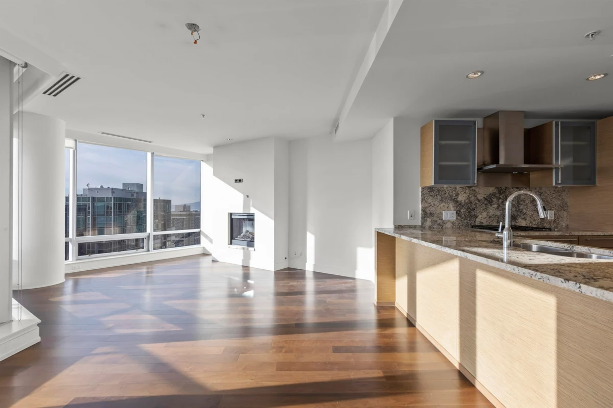 Dining Area Photo of 3308 1111 Alberni Street, Vancouver, BC