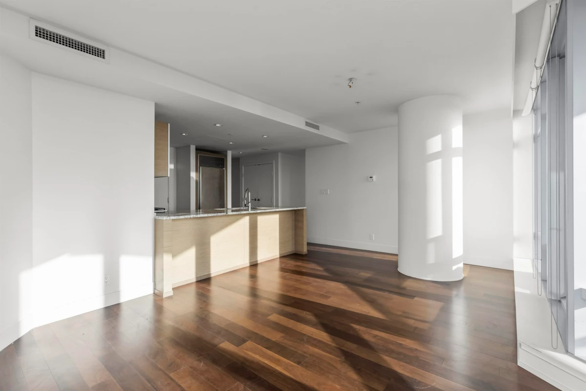 Laundry Room Photo of 3308 1111 Alberni Street, Vancouver, BC
