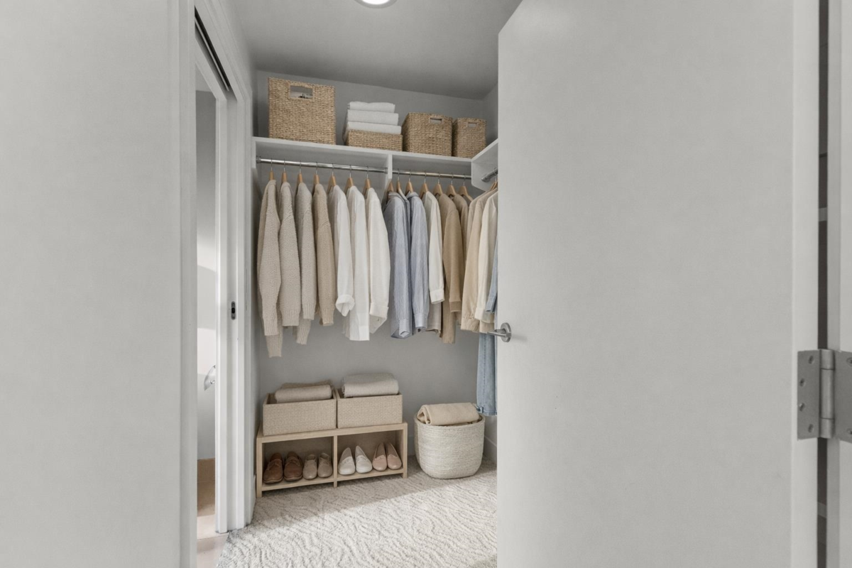 Primary Bathroom Photo of 3308 1111 Alberni Street, Vancouver, BC