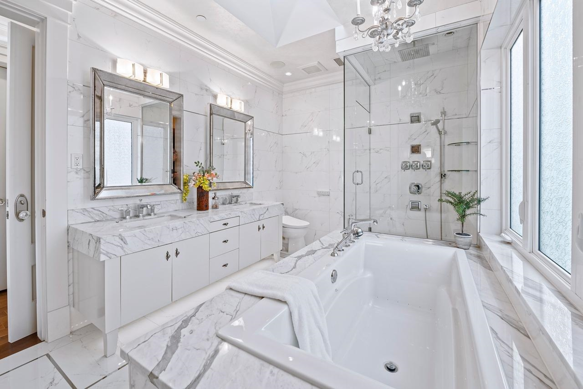 Entry Foyer Photo of 3178 W 23rd Avenue, Vancouver, BC