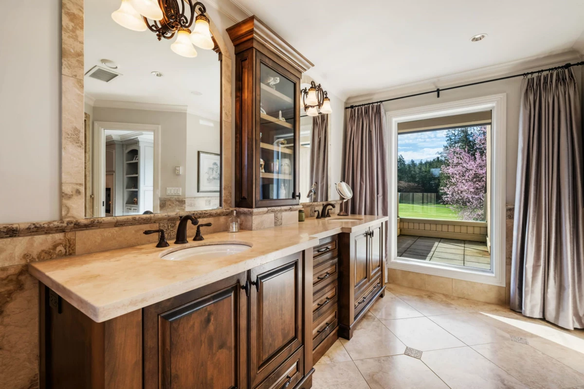 Entry Foyer Photo of 16358 Lincoln Woods Court, Surrey, BC