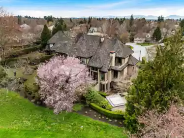 16358 Lincoln Woods Court, Surrey, BC