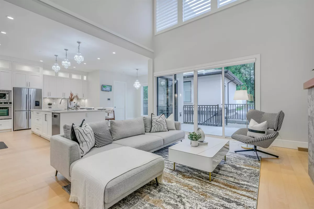 Breakfast Nook Photo of 15387 Pacific Avenue, White Rock, BC