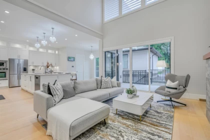 Breakfast Nook Photo of 15387 Pacific Avenue, White Rock, BC