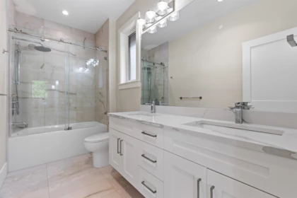 Laundry Room Photo of 15387 Pacific Avenue, White Rock, BC