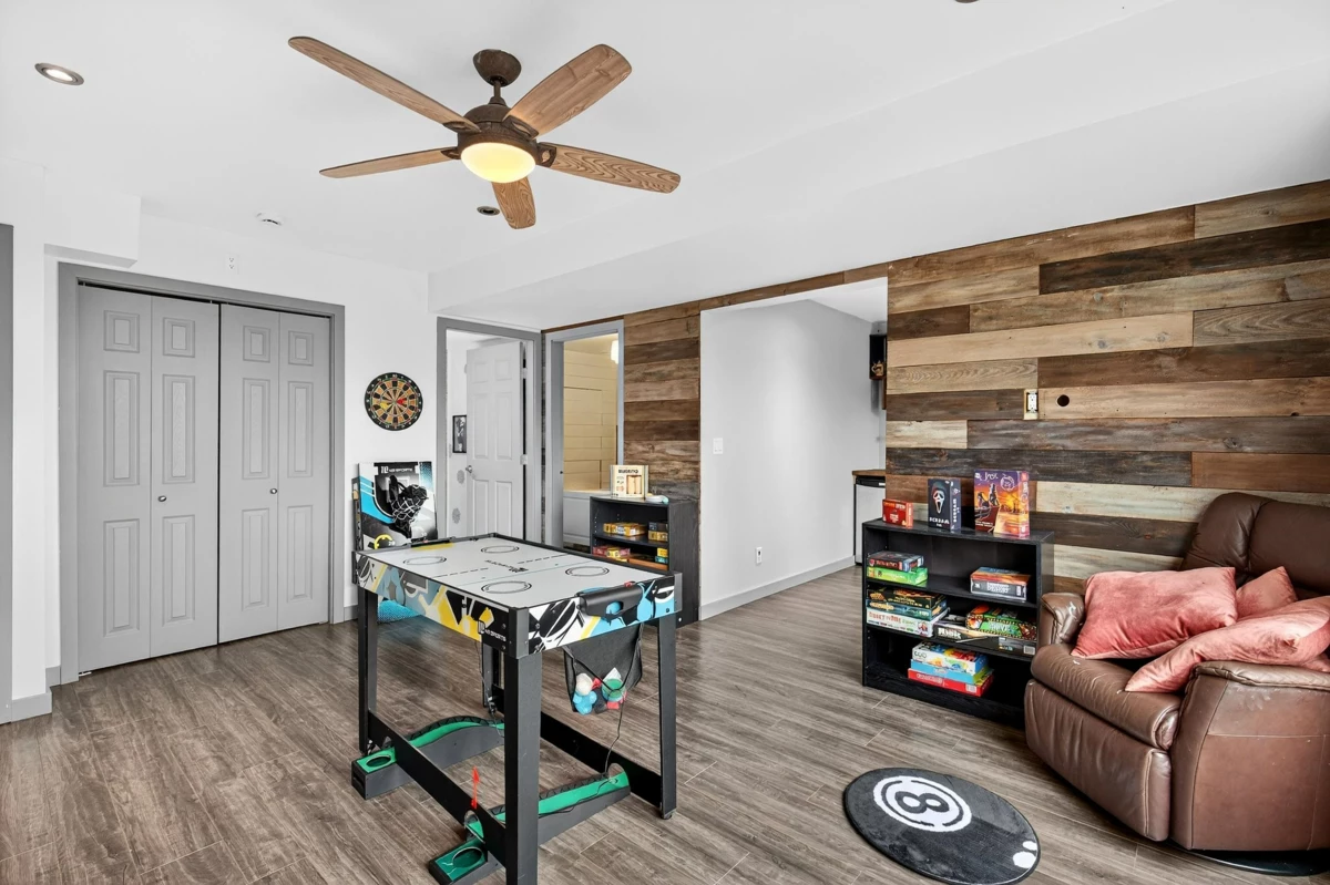 Backyard Photo of 15 5900 Jinkerson Road, Chilliwack, BC