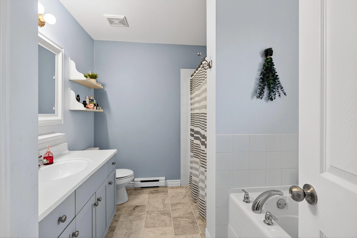 Laundry Room Photo of 15 5900 Jinkerson Road, Chilliwack, BC