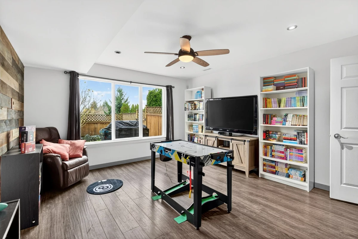 Outdoor Patio Photo of 15 5900 Jinkerson Road, Chilliwack, BC