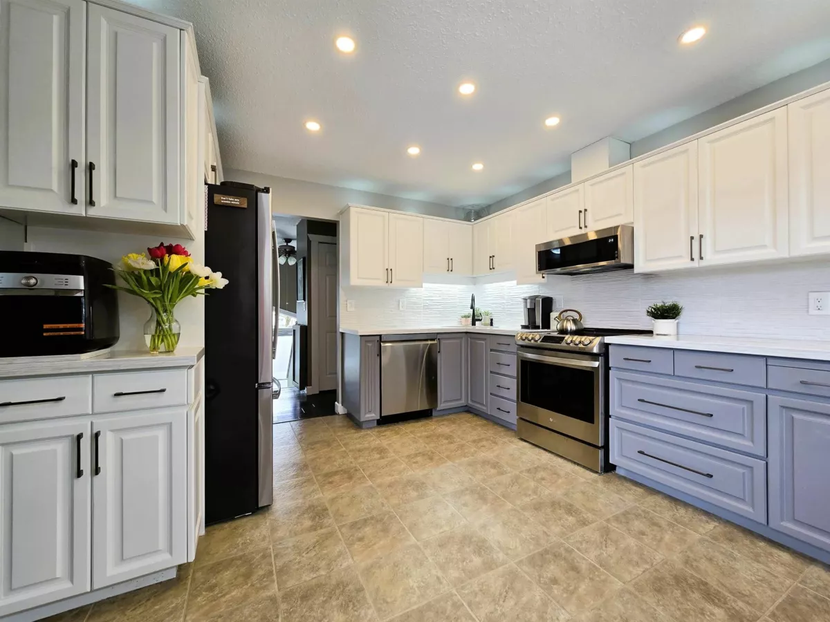 Dining Area Photo of 5887 184b Street Street, Surrey, BC